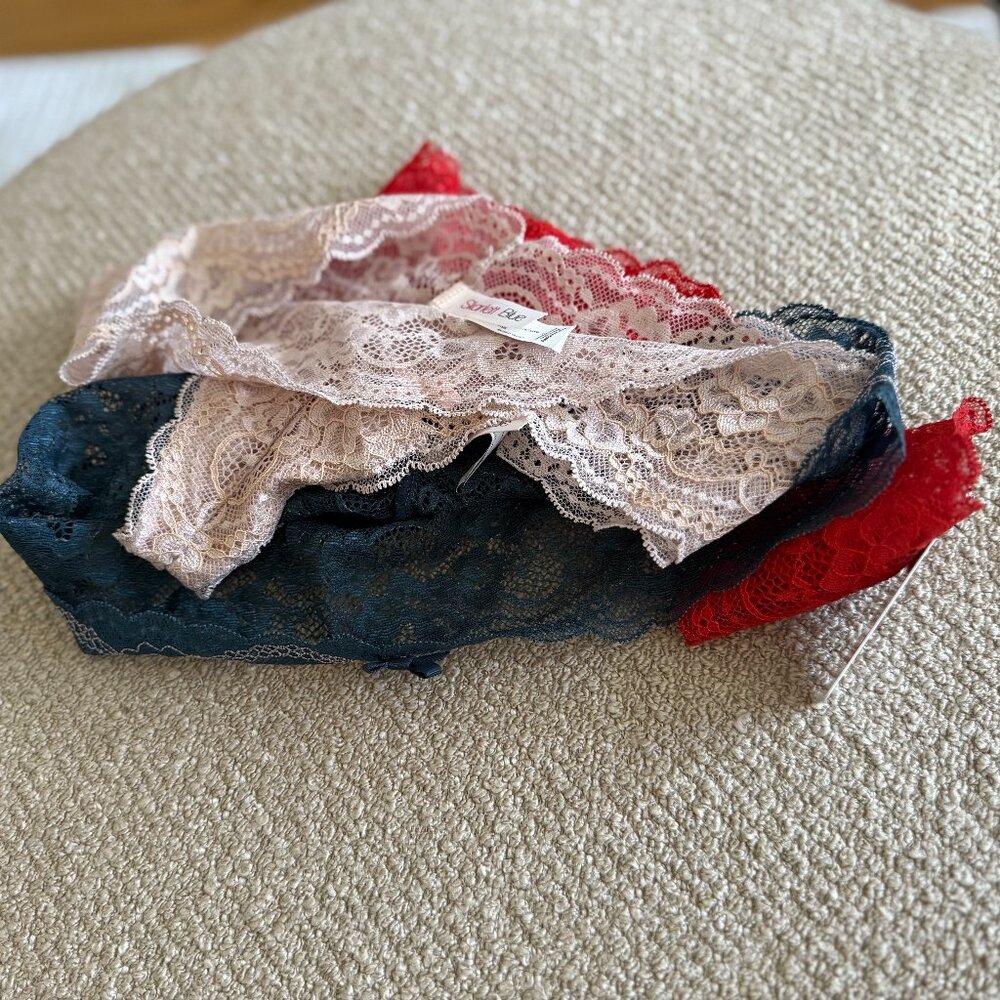 Skarlett Blue Lacy Thong Pack of 3